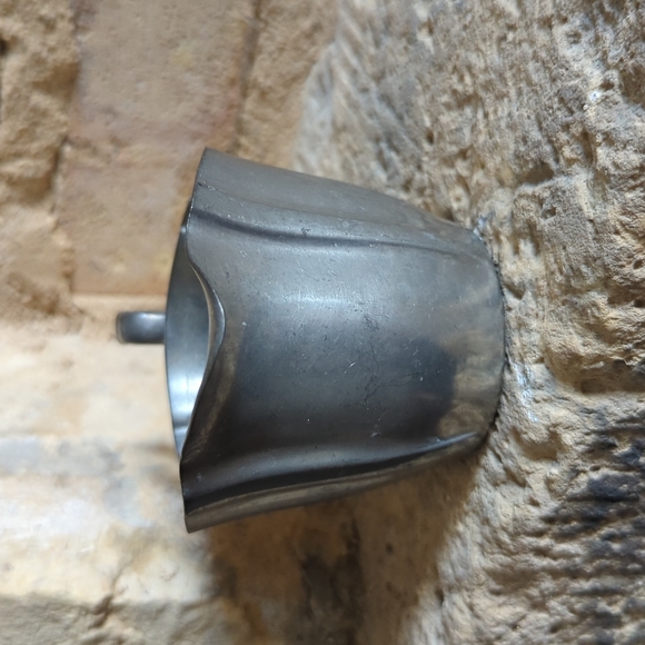 Vintage Trade Mark Pewter by Poole Creamer (CS8 C) and Sugar Dish (CS8 S) Set - Picture 8 of 13